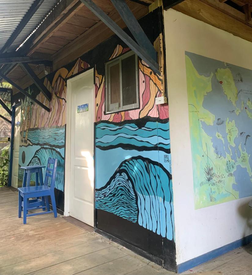 Surf Camp Hotel Bocas Town Bagian luar foto