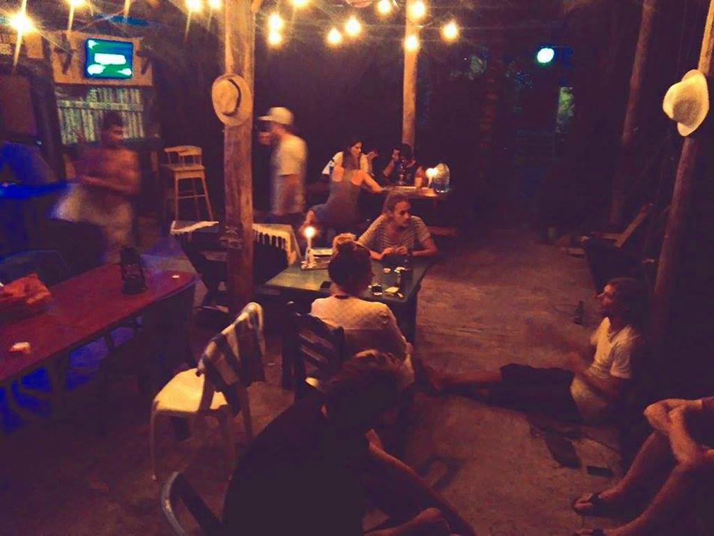 Surf Camp Hotel Bocas Town Bagian luar foto